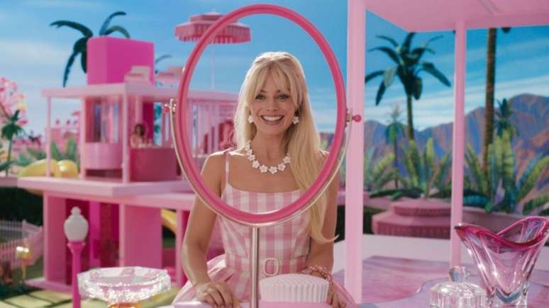 Margot Robbie fala sobre roteiro de Barbie: "Isso é tão bom"