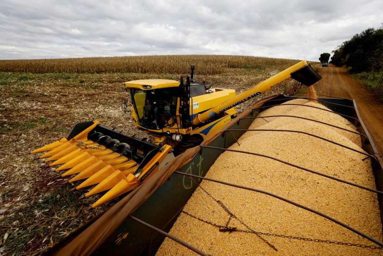 Brazil is negotiating investments with the Chinese Cofco for the recovery and planting of degraded land