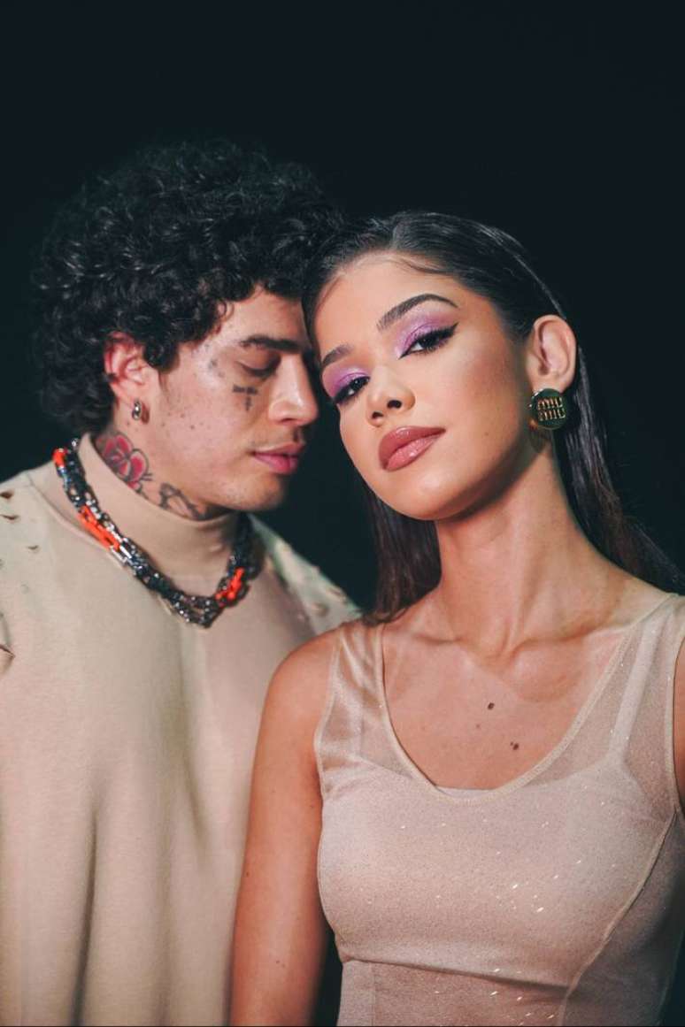 'Some' &eacute; a primeira parceria musical entre T&iacute;lia e Whindersson Nunes