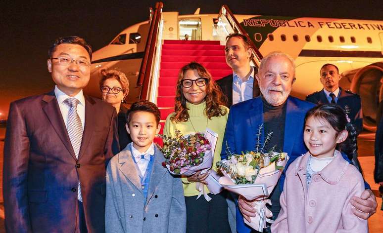 Lula chega em Xangai em viagem oficial à China