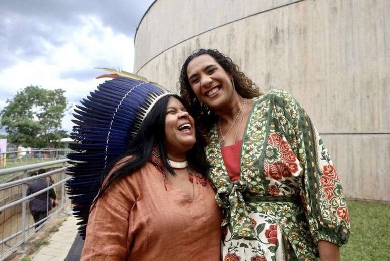 A ministra dos Povos Indígenas, Sônia Guajajara, e a da Igualdade Racial, Anielle Franco