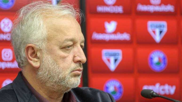 Carlos Belmonte durante entrevista no Morumbi (Foto: Reprodução/ São Paulo FC)