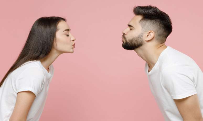 Dia do Beijo: beijar é bom, mas também é arriscado; entenda -