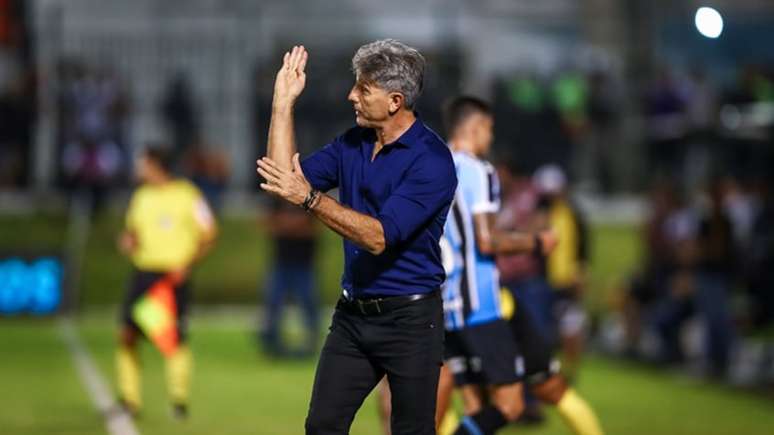 Renato Gaúcho e elenco do time principal se reapresentam no Grêmio