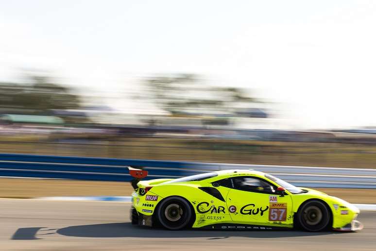 A ferrari #57 onde alinha Daniel Serra