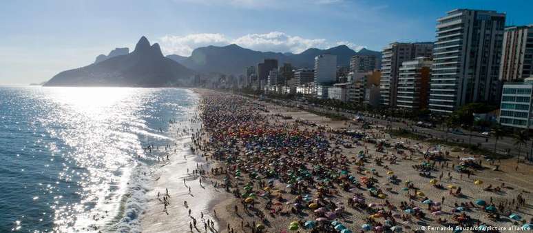 Praia de Ipanema: aqui tudo começou. Ou não?