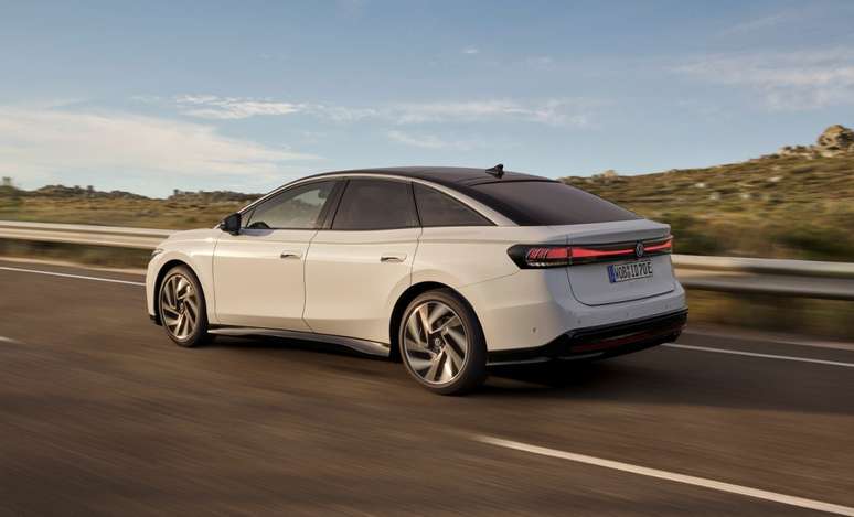 Volkswagen apresenta o ID.7, sucessor el&eacute;trico do Passat.