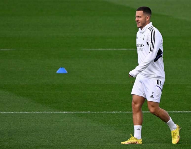 Hazard está perto de completar quatro anos no Real Madrid (Foto: PIERRE-PHILIPPE MARCOU / AFP)