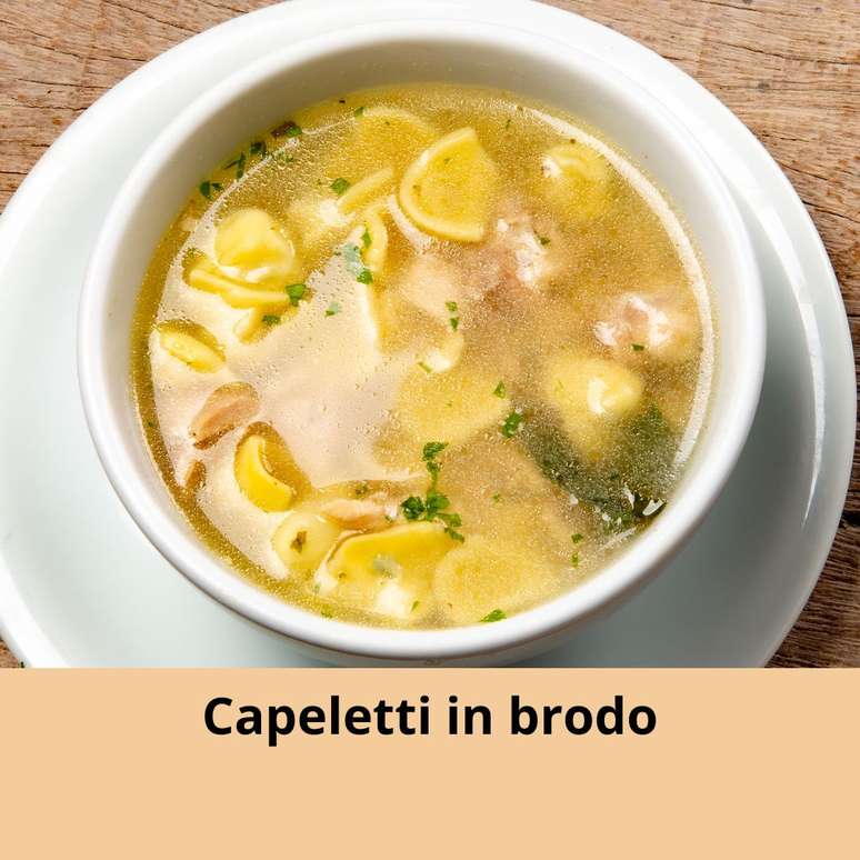 Capeletti in brodo, ou sopa de capeletti com caldo natural de legumes