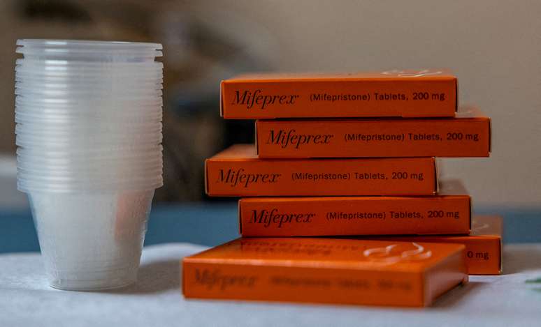Caixas de mifepristona, primeira pílula administrada em aborto medicinal