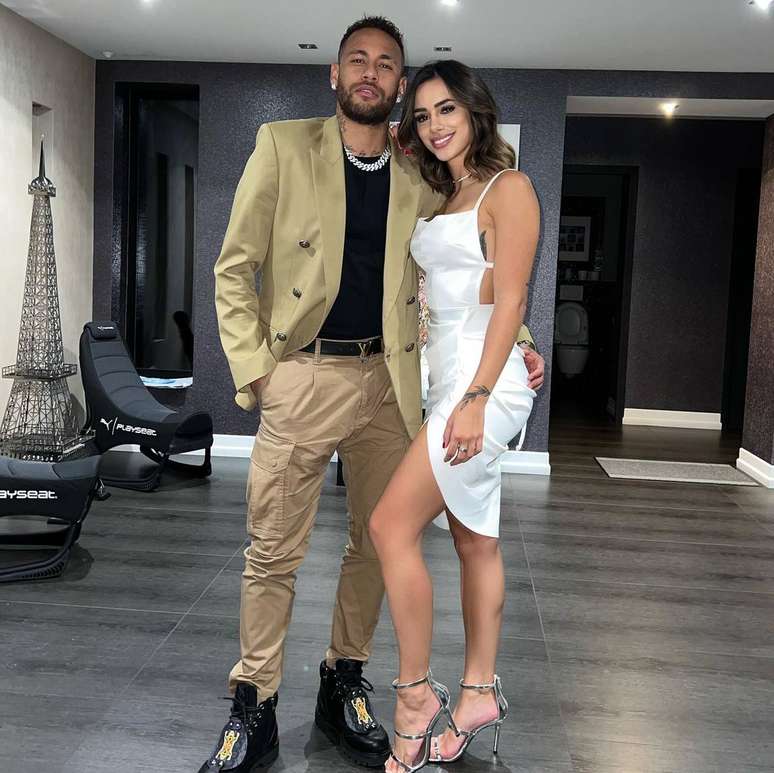 Bruna Biancardi e Neymar anunciaram que estão esperando um bebê