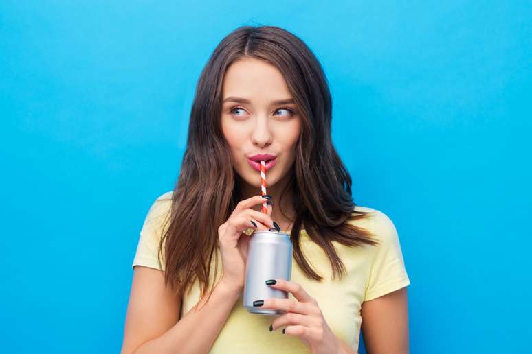 Anti-wrinkle straw bomb in nets, but does it have real benefits?
