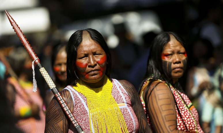  Enquanto 5 milhões de indígenas viviam no Brasil, em 1500, atualmente essa população não chega a 1 milhão