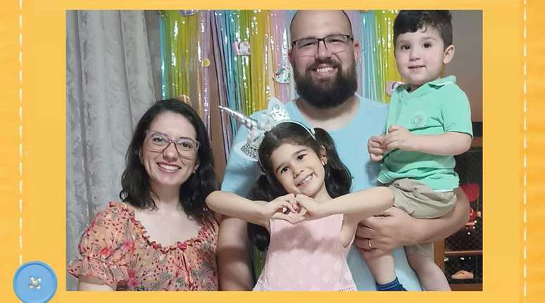 Nahiane e a fam&iacute;lia, em foto mais recente