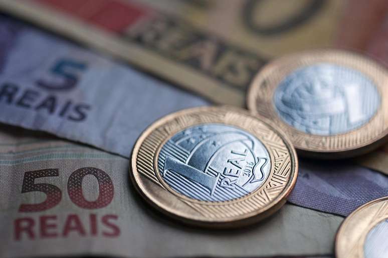 Peso dos tributos varia de 30% e 50% do valor final dos carros nacionais; se for importado, essa taxa &eacute; maior e pode oscilar entre 60% a 80%