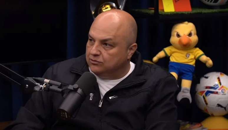André Henning é um dos principais narradores da TNT Sports (Foto: Reprodução/Flow)