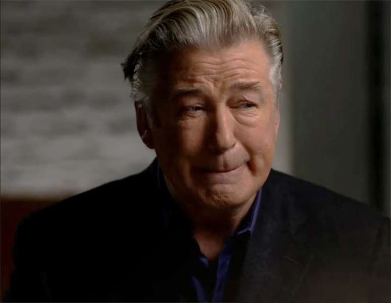 Judges withdraw from indicting Alec Baldwin in the death of Halyna Hutchins