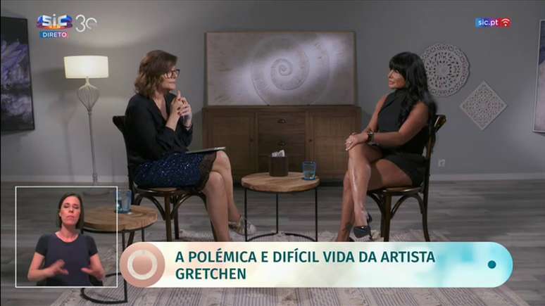 Gretchen abriu o coração na conversa franca com a apresentadora portuguesa Júlia Pinheiro