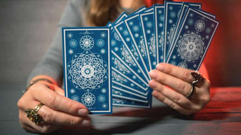 Tarot online e de GRAÇA: saiba o que as cartas podem dizer sobre a sua sorte  neste início de ano