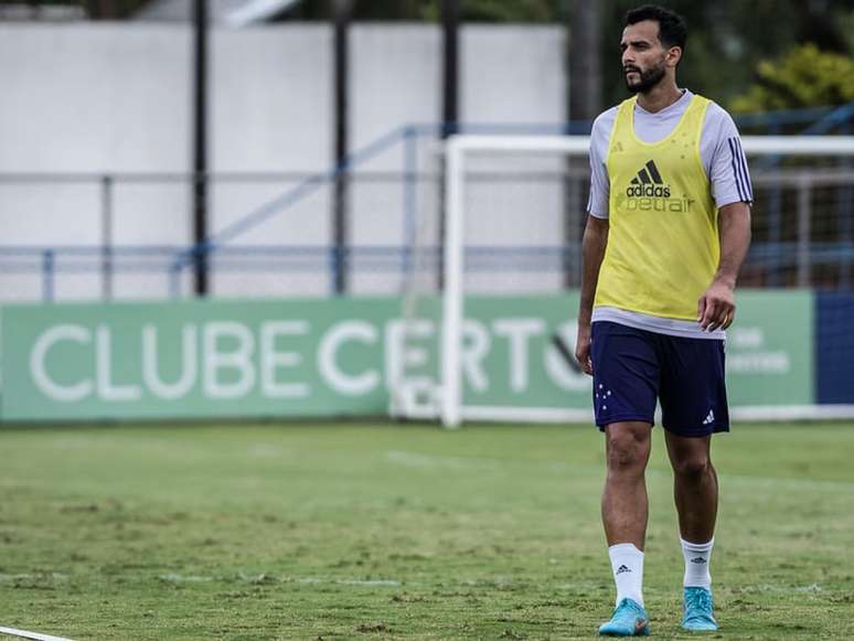 O jogador fez seus primeiros treinos desde o retorno à Toca da Raposa nesta semana - (Foto: Gustavo Aleixo/Cruzeiro)