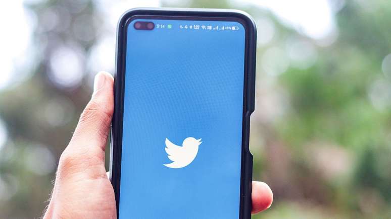 How to unsubscribe from a Twitter list