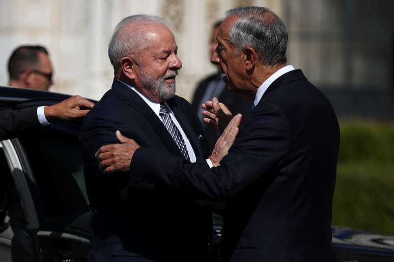 Lula e o presidente português Marcelo Rebelo de Sousa, durante visita a Portugal
