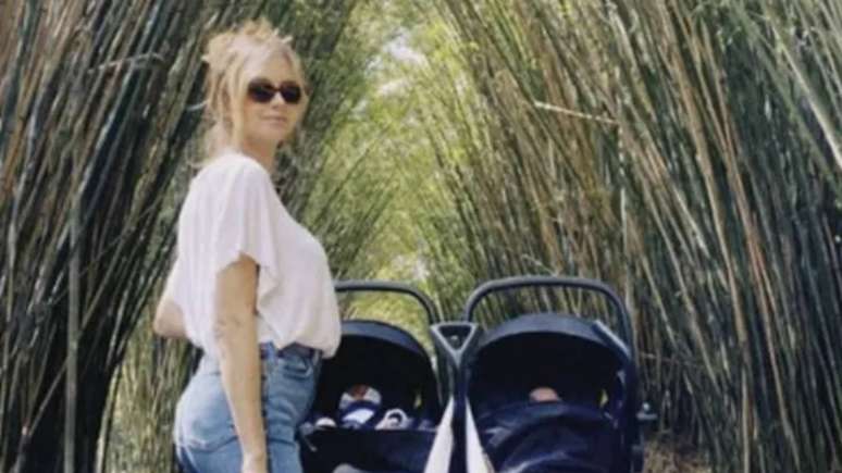 Isa Scherer enjoys showing a cute moment with Bento