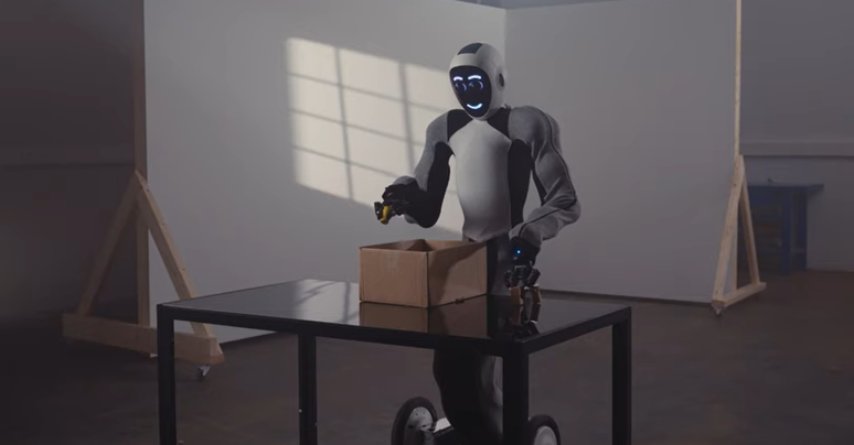 Robo humanoide Eve, criado pela empresa 1X, financiada pela OpenAI
