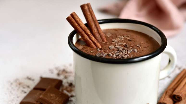 Chocolate quente com canela