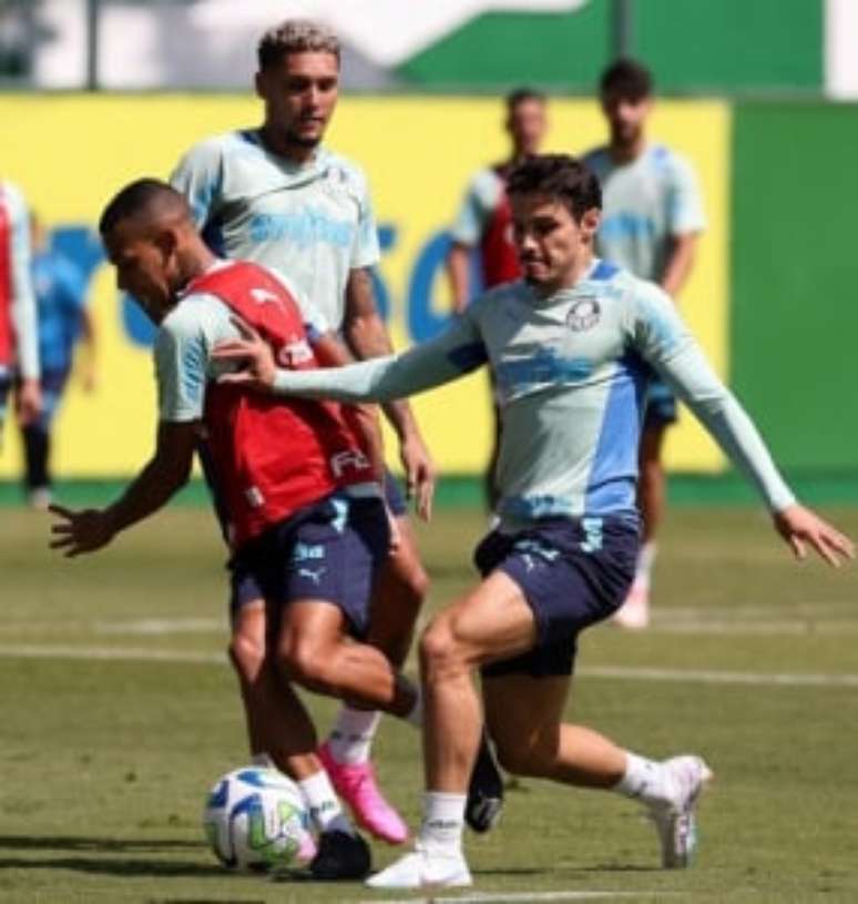 Raphael Veiga trained with the team (Photo: Cesar Greco/Palmeiras)