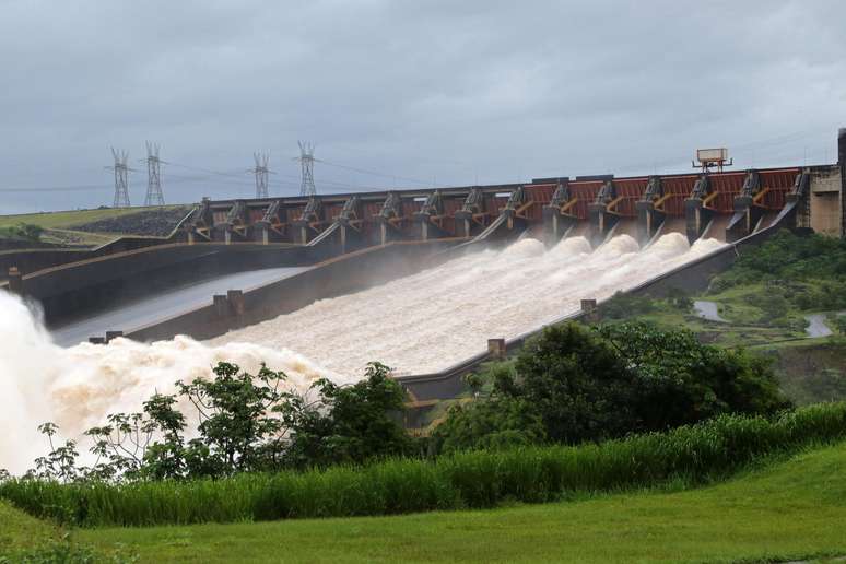 Usina de Itaipu, a segunda maior usina do mundo em potência instalada