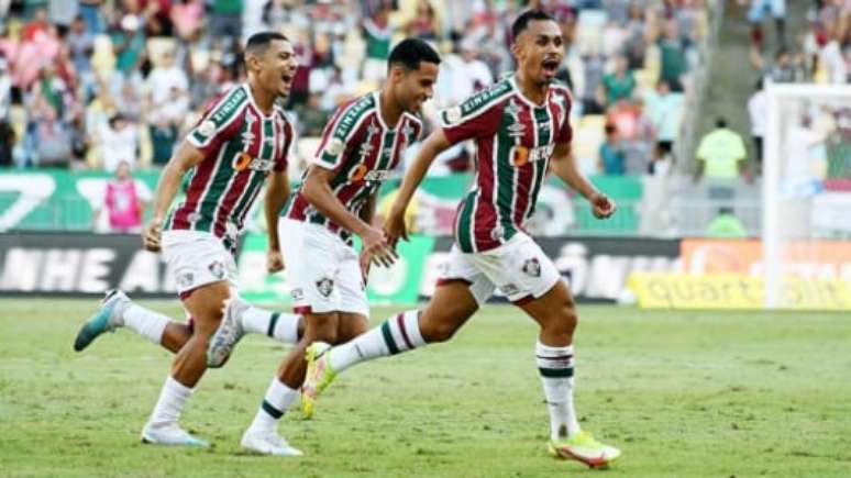 Lima celebra seu gol diante do Athletico Paranaense (Foto: MAILSON SANTANA/FLUMINENSE FC)