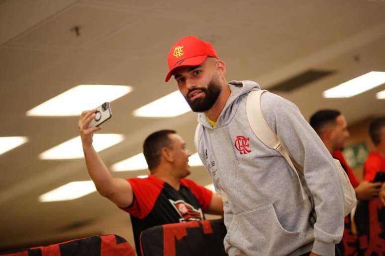 Thiago Maia faz promessa para a torcida após responder críticas nas redes sociais