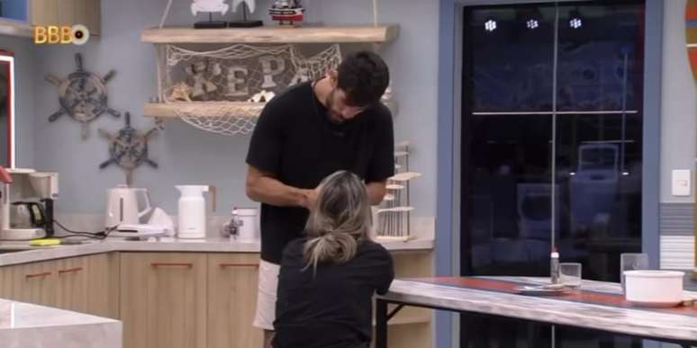 Lutador foi eliminado do reality show por violar regras do programa (Foto: Reprodução/ BBB)