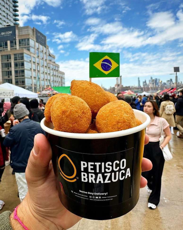 Coxinha da Petisco Brazuca faz sucesso nos EUA