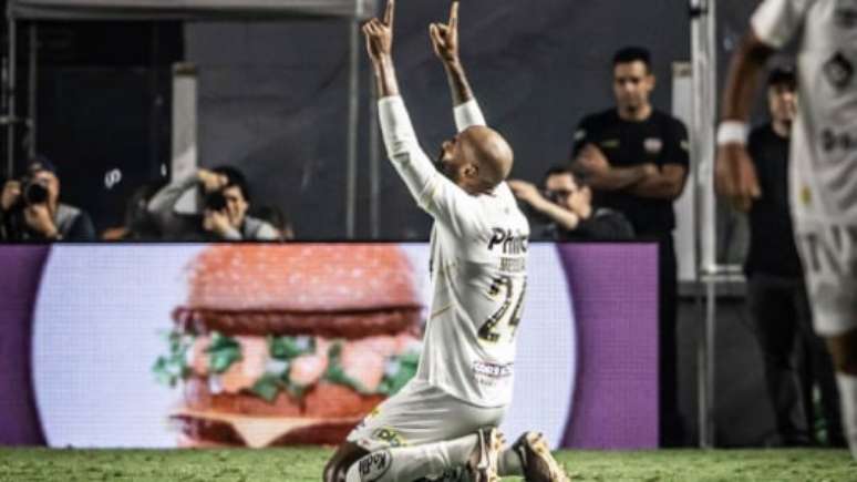 Messias foi o herói da noite do Santos (Foto: Raul Baretta / Santos FC)