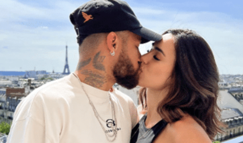 Are Neymar and Bruna Biancardi getting married?  This photo leaves no doubt!