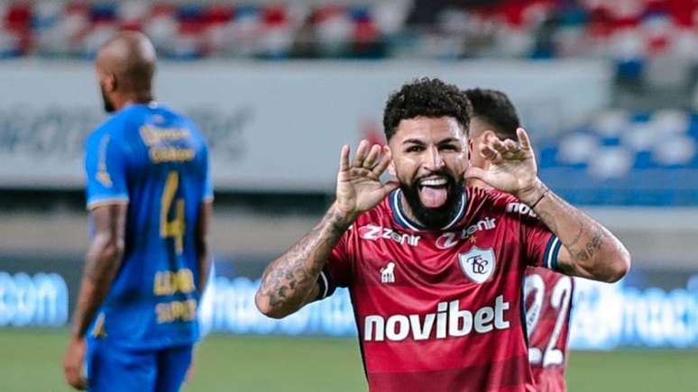 Romarinho fez o primeiro gol do Leão contra o Águia de Marabá (Leonardo Moreira/FEC)