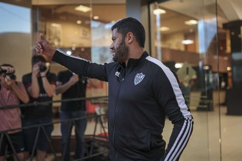 Atacante participou do treino regenerativo e fez trabalhos na fisioterapia, nesta quinta-feira, na Cidade do Galo - (Foto: Pedro Souza/Atlético-MG)