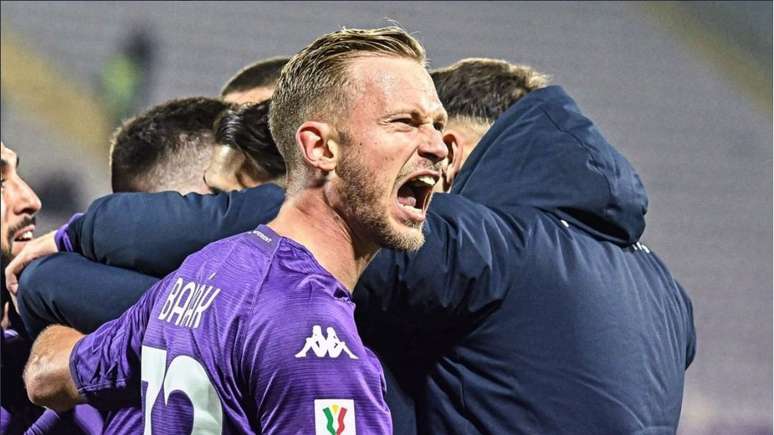 Com gol contra, Juventus vence a Fiorentina pela Copa Itália