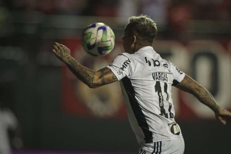 Vargas foi titular do Galo no Sul do país, mas não correspondeu às expectativas e perdeu duas chances claras contra o Brasil de Pelotas - (Foto: Pedro Souza/Atlético-MG)