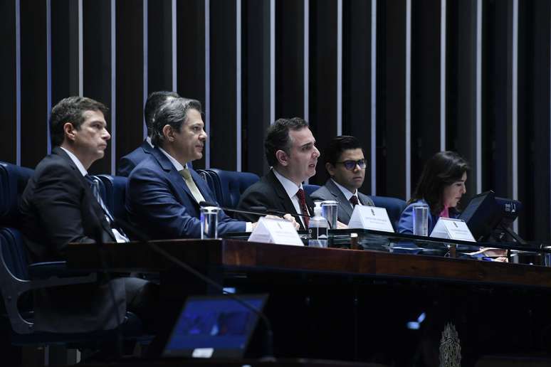 Sessão no Senado com Roberto Campos Neto, Fernando Haddad, Rodrigo Pacheco, Gustavo Sabóia e Simone Tebet