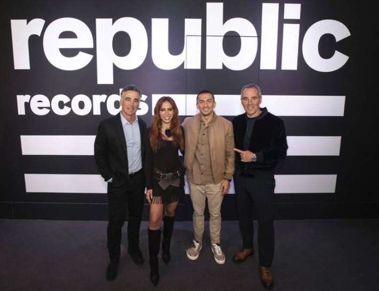 Anitta confirma contrato com a Republic Records: &lsquo;Sou muito grata por tudo que tem acontecido&rsquo;