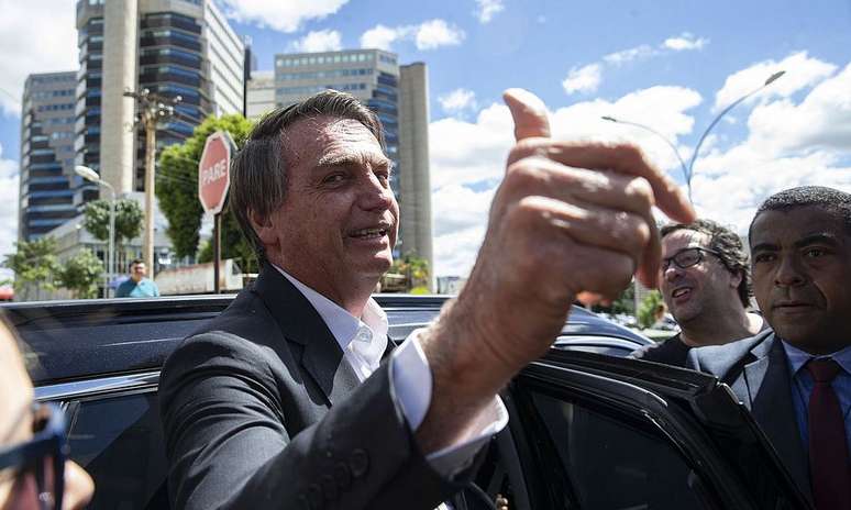 O ex-presidente Jair Bolsonaro disse estar sob efeito de morfina quando curtiu publicação contra o resultado das eleições