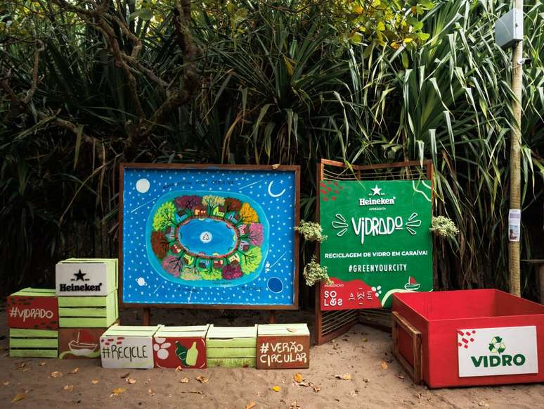 Projeto de reciclagem de vidro feito pela Solos em parceria com a Heineken, em Caraíva, na Bahia 