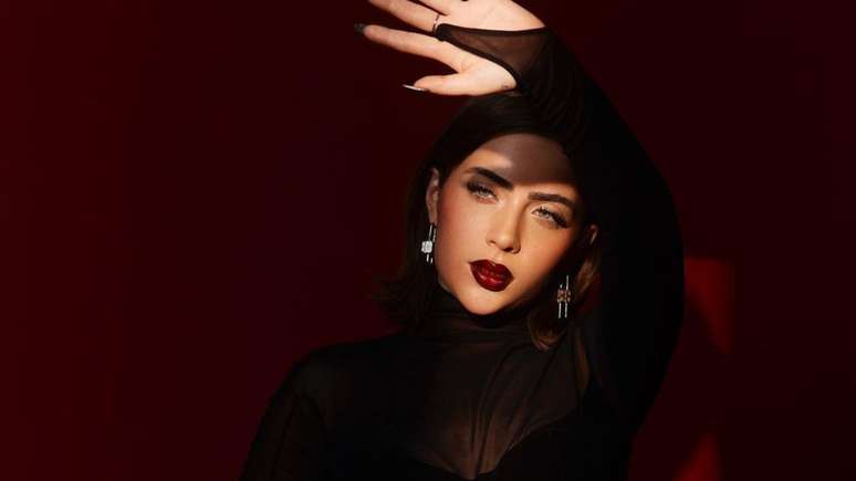 Jade Picon shone with a luxurious set that was beyond bold!