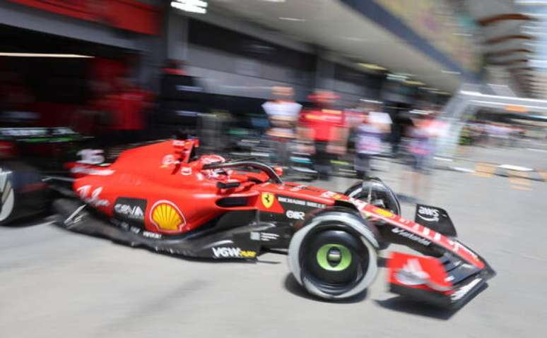 Leclerc ficou na frente dos dois carros da Red Bull