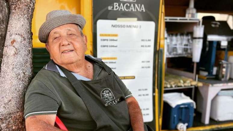 Senhores de 89 anos viralizam ao mostrar sua rotina de trabalho