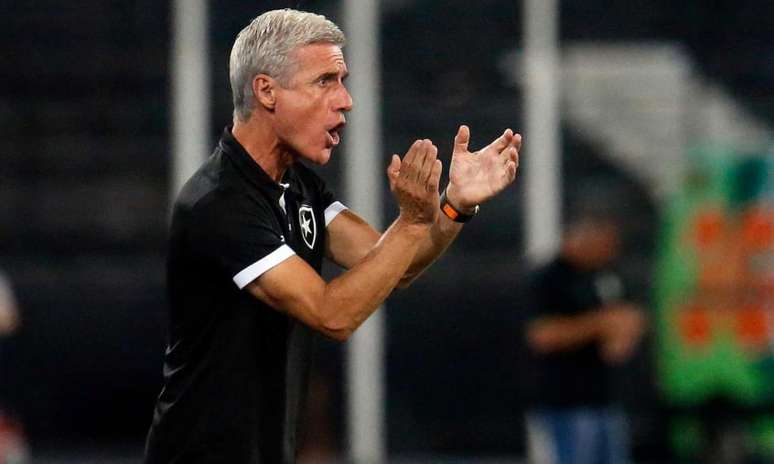 Luís Castro alcançou a quinta vitória seguida com o Botafogo na temporada (Vítor Silva/Botafogo)