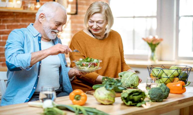 Alimentação e longevidade: o que comer para viver mais? -